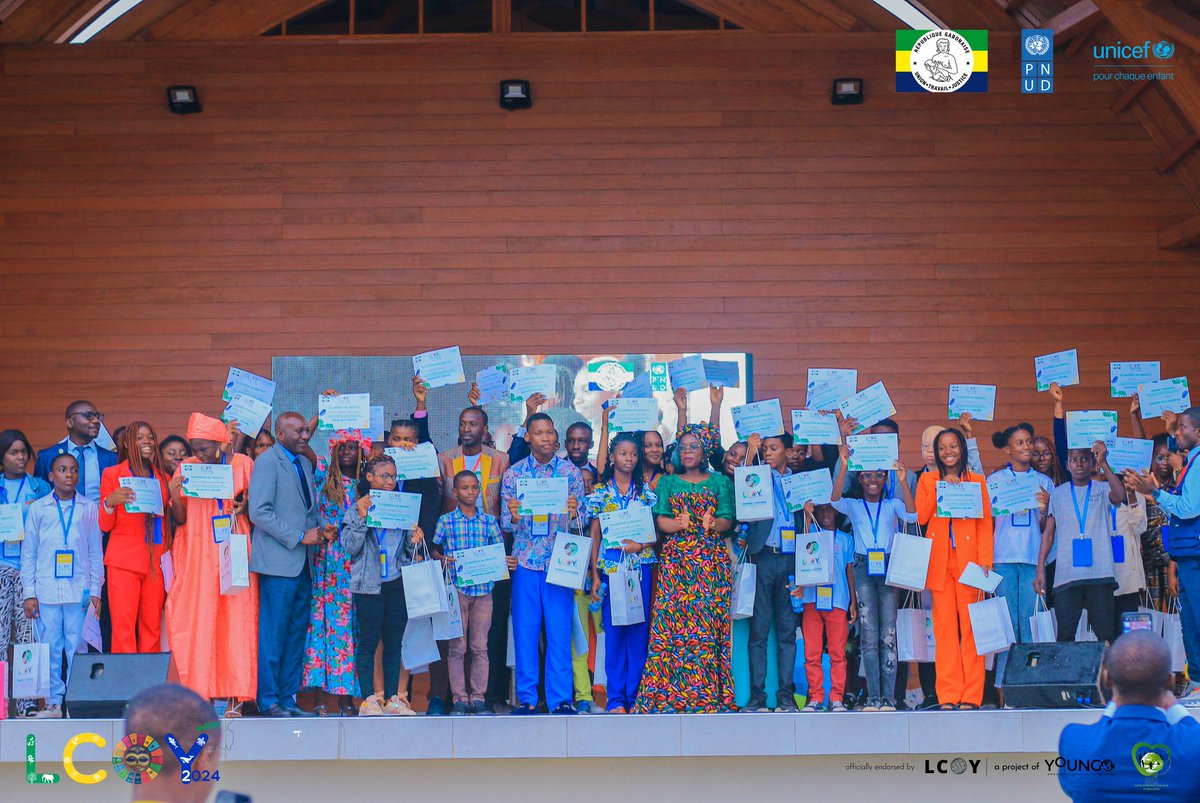 FranckOndeno's tweet photo. Nous l'avons fait !  La simulation COP, activité phare de la LCOY Gabon 2024 organisée par @ongddb 
Merci au @SportGOUVGA et à @UNICEFGabon pour leur accompagnement exclusive pour cette activité ! 17 enfants de deux orphelinats,30 élèves des lycées 3peuples autochtones https://t.co/pYTqFzxjem