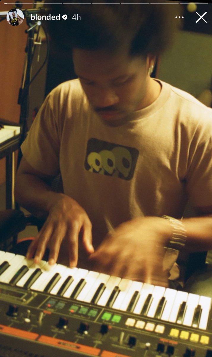 appleciderotter's tweet image. we’re familiar with your game frank ocean #notfooled