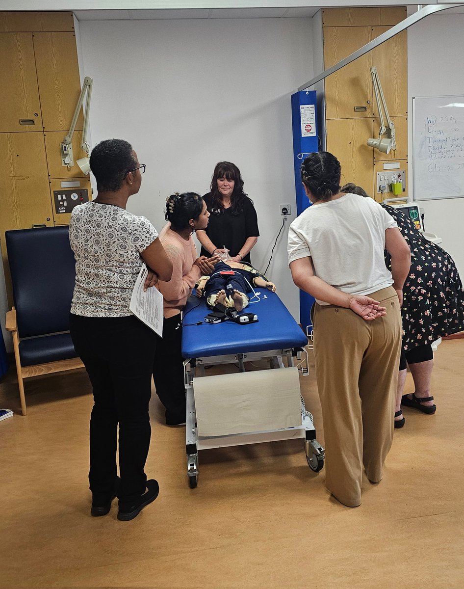 claretwiggpeckh's tweet photo. @UHMBT #PLS @_ALSG_ Putting it all together in the simulations #welldoneeveryone  #confidencebuilding #structuredapproach #removethefearfactor #simulationlearning thankyou @Resus_UHMBT https://t.co/uB3e9b4Vx1