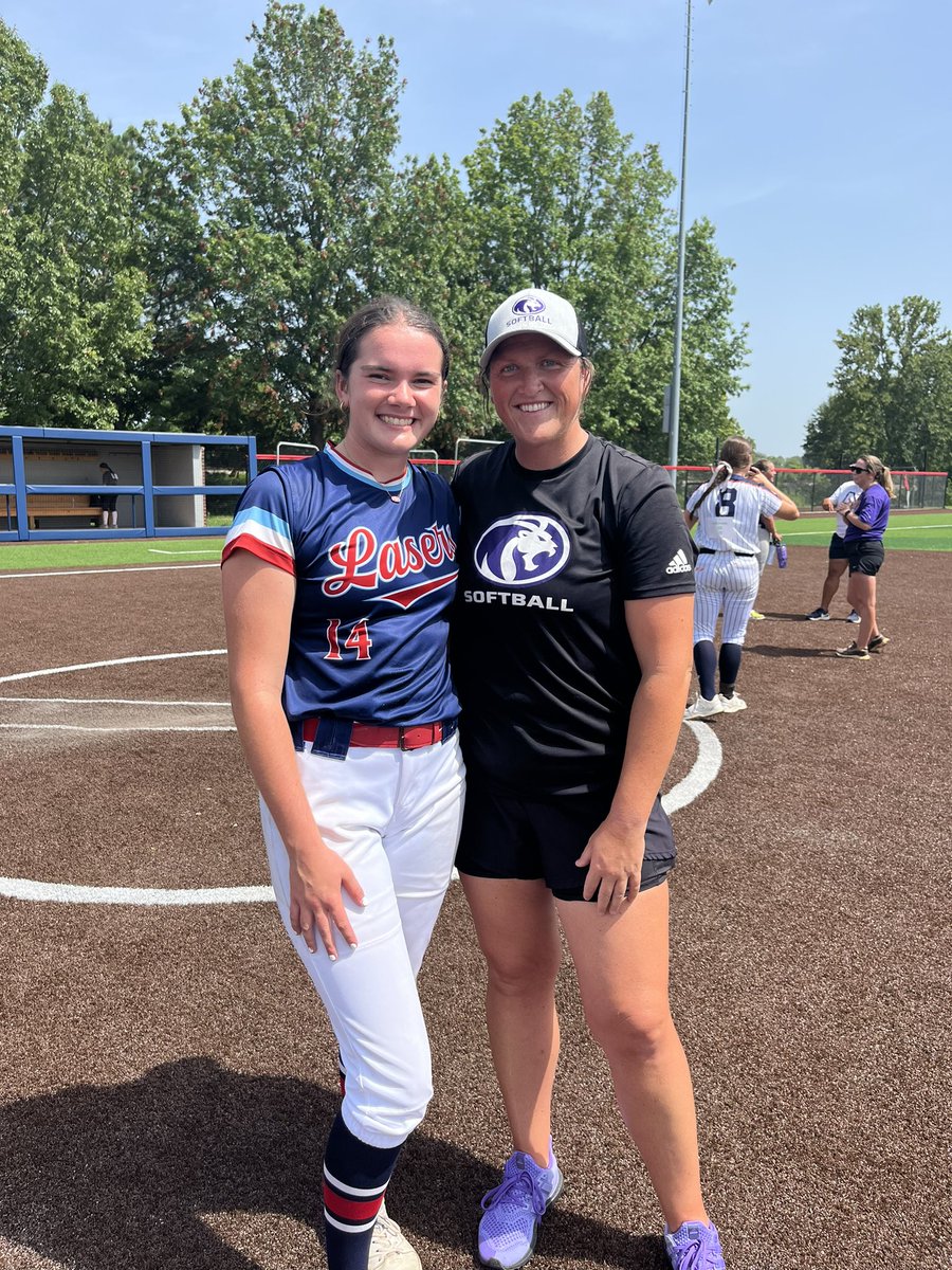 SuzieShultz's tweet photo. Thank you @NWSCC_SB for hosting the Select 30 Camp! I had an amazing time getting to meet @UNASoftball , @UAH_SB , and @UUAthleticsSB ! I loved being down in the south and hope to see you guys again soon! 
@CoachHawkinsUNA 
@melcarter24 
@UUAthleticsSB 
@LasersScarlet07 https://t.co/N5mDqtQ7DB