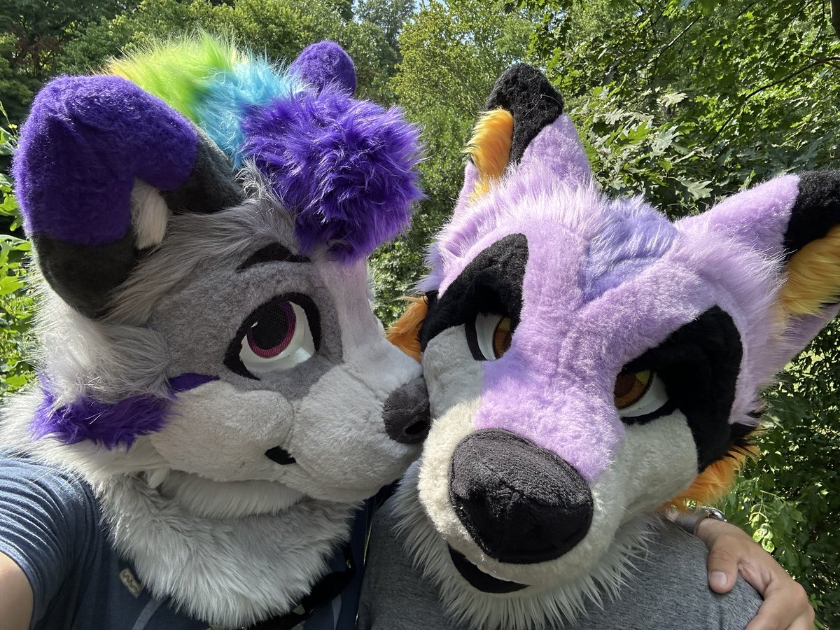 Happy Fursuit Friday!

#FursuitFriday #fursuiter #fursuit #furry #FURRY #lancasterpa