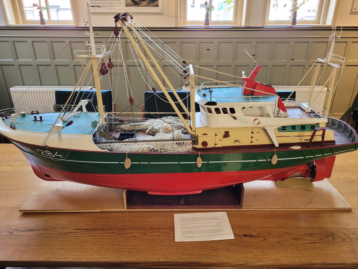 Vandaag een prachtige modelbouwkotter ontvangen van de familie De Boer uit Den Helder. Een aanwinst voor onze collectie. De UK284 op schaal 1:25
