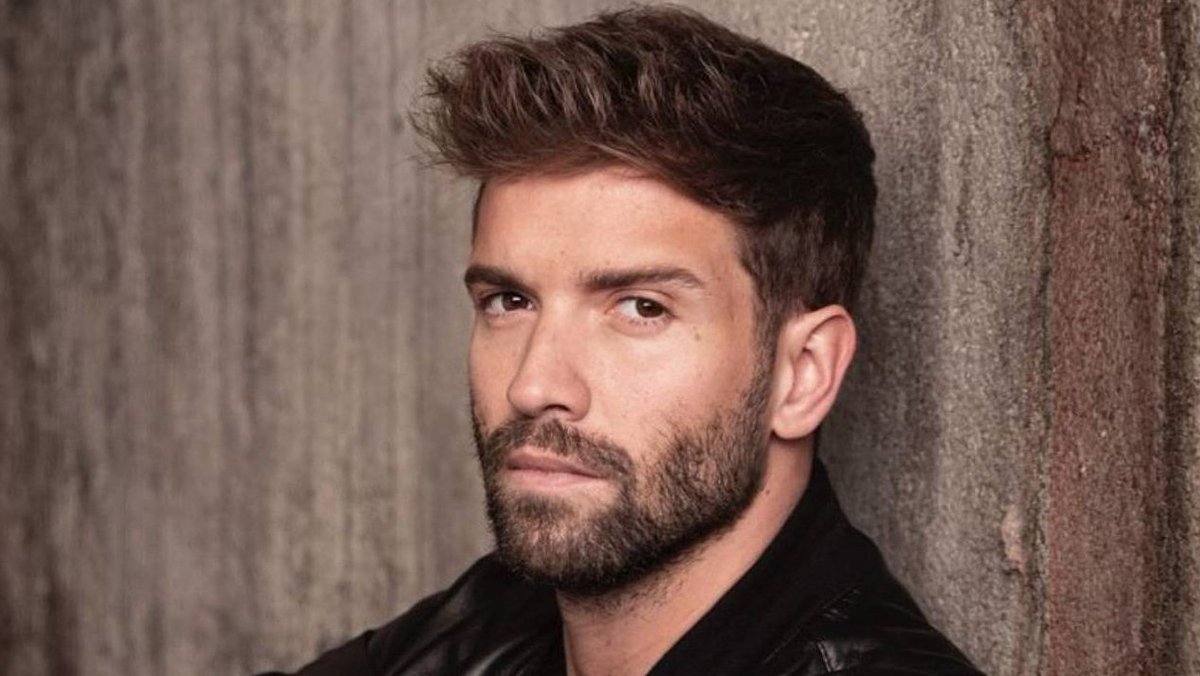 Te dan a elegir a uno de estos cuatro artistas para disfrutar de un concierto privado... ¿A QUIÉN ELIGES? 🤔
Alejandro Sanz - Amaral - Malú - Pablo Alborán