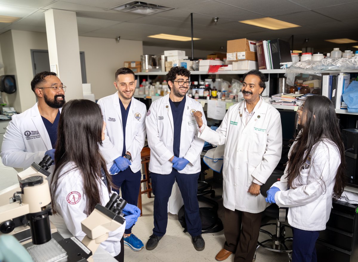 WesternUNews's tweet photo. @WesternU_COMP Professor Vishwanath Venketaraman, PhD, received a three-year, $429,000 grant (2R15HL143545-02) from the National Institutes of Health National Heart, Lung, and Blood Institute. #WesternUProud #WesternUWay #westernuresearch https://t.co/naAkxKXr6W https://t.co/tPTn9fAi7d