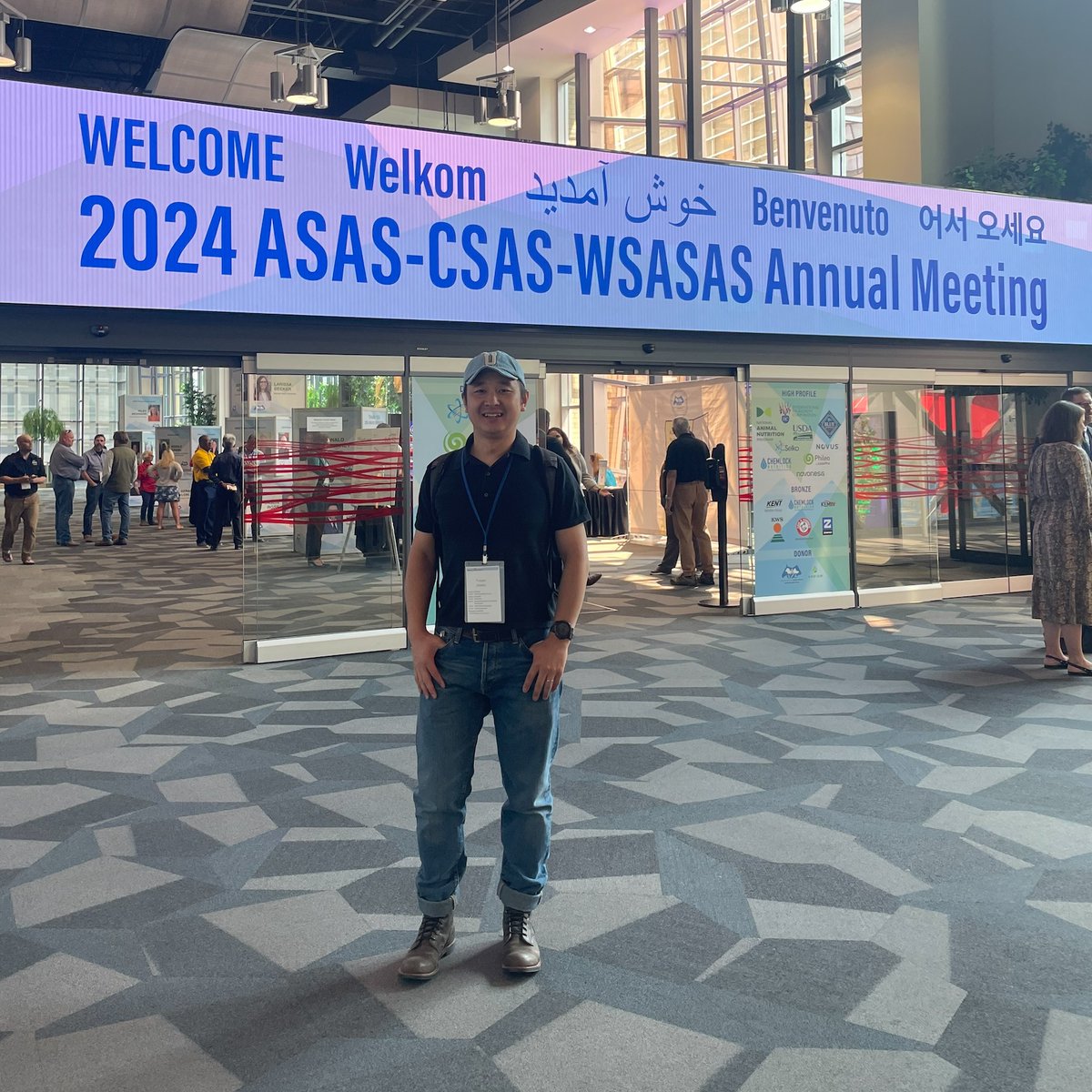 Congrats to Fuquan Zhang who placed 3rd in the 2024 Canadian Society of Animal Science PhD oral presentation!  #USask

"Effects of feeding hybrid rye silage as a replacement of barley silage on feed intake, ruminal fermentation, and growth performance in growing beef cattle"