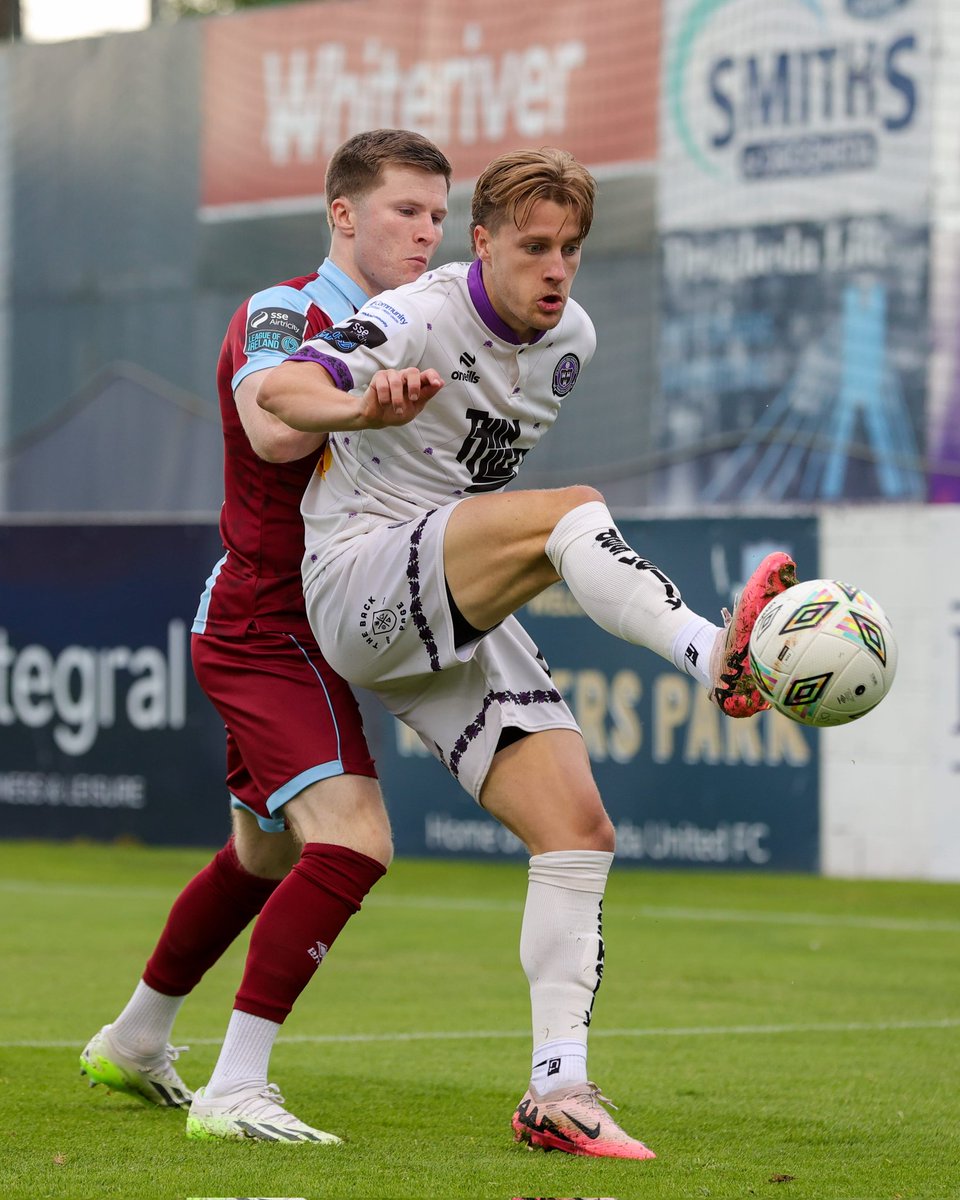 bfcdublin's tweet photo. All over.
The points are shared at Weaver's Park.

🟣🔵2-2🔴⚫️ https://t.co/GxbjCj52C6