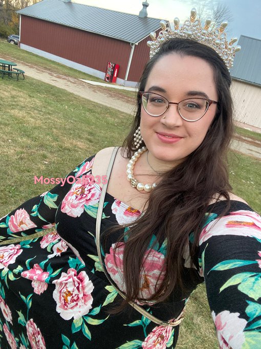 Leather is cool and all, but it&rsquo;s not my style. The thought of you being dominated by a Domme who loves<a href="/tag/goddess"class="tags"><span>#goddess</span></a>