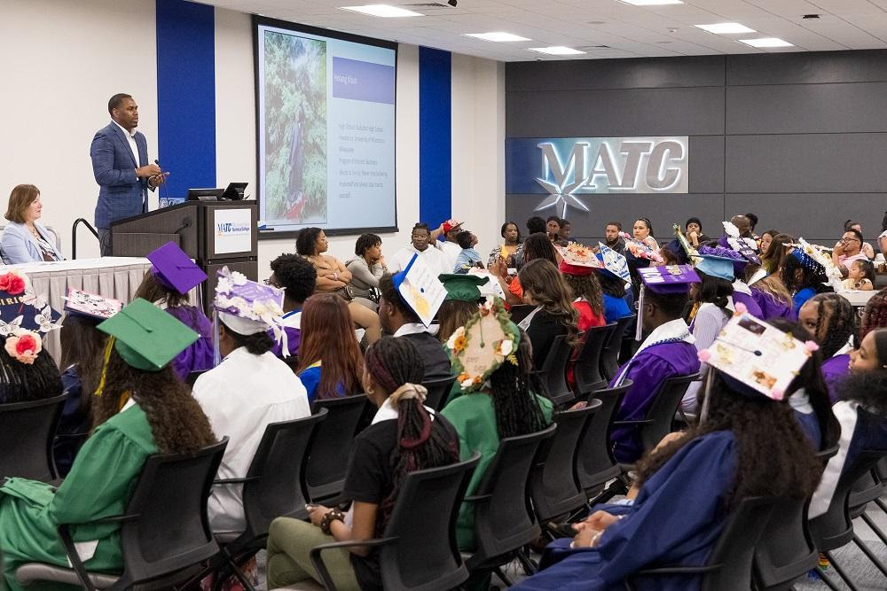 “This program really helped me prepare for college. 

Discover how M³ College Connections graduates are hitting the ground running on their paths to success! 👨‍🎓👩‍🎓 

For more🔽 
uwm.edu/m-cubed/news/m…