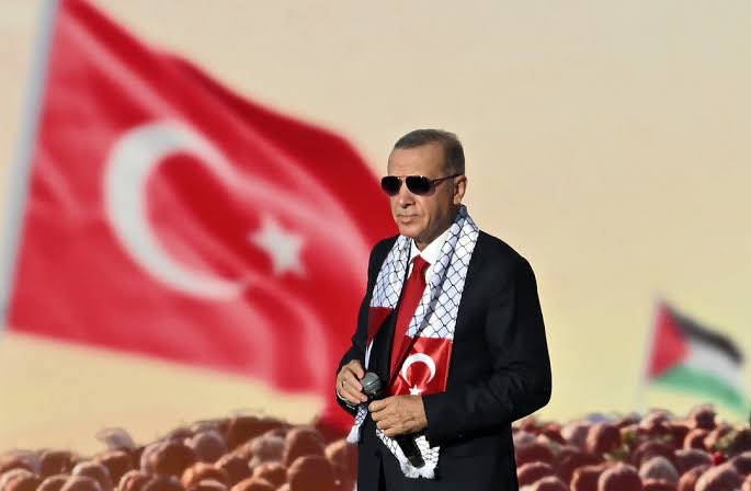 av_mehmetsaglam's tweet photo. Eli kanlı katil, Soykırımcı Netanyahu’nun çapsız hükümetinin çapsız üyesi İsrail Dışişleri Bakanı katz'ın Cumhurbaşkanımız Sayın @RTErdogan’ı sürekli hedef alan hadsiz paylaşımları bir suçluluk psikolojisidir.

Dünya mazlumlarının hâmisi, emperyal dünya düzenine karşı meydan okuyan Cumhurbaşkanımız #ErdoğanınYanındayız