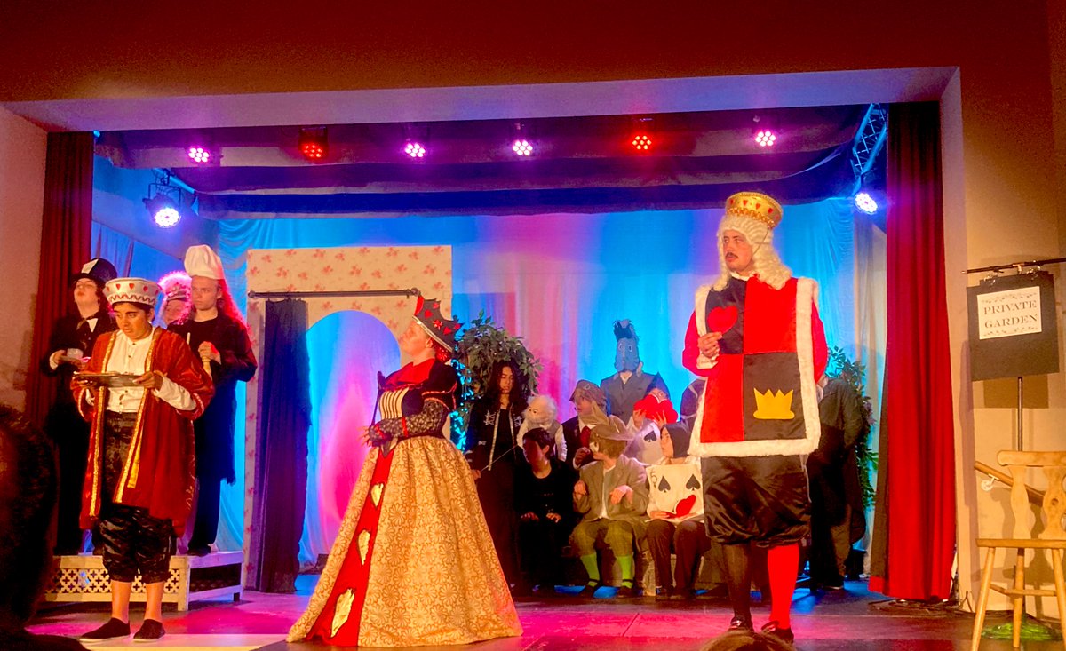DrElizabethMac1's tweet photo. Brilliant evening in #Mathry watching a fun & fantastic performance of #AliceInWonderland! Superb musical performances & the cast were lovely with the young folk in the audience. Now booked up for #TheComedyOfErrors & #SoundsAndSweetAirs at #TheBishopsPalace #StDavids @cadwwales https://t.co/a6VuScq4wc
