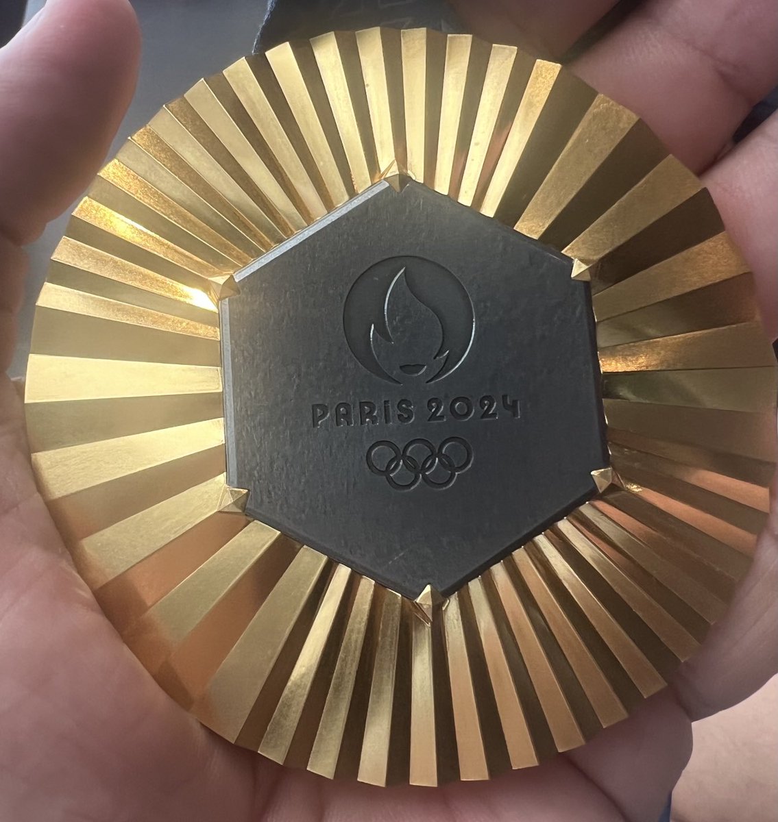 Andy Cyril Guy tweet media