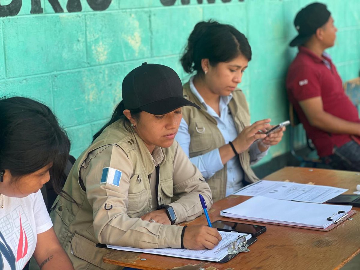 MigracionGuate's tweet photo. #InformaciónIGM | @MigracionGuate  brindó atención integral a personas desplazadas desde México hacia Guatemala. ➡️ https://t.co/BsjCtudrbE https://t.co/Yw4EE31ED4