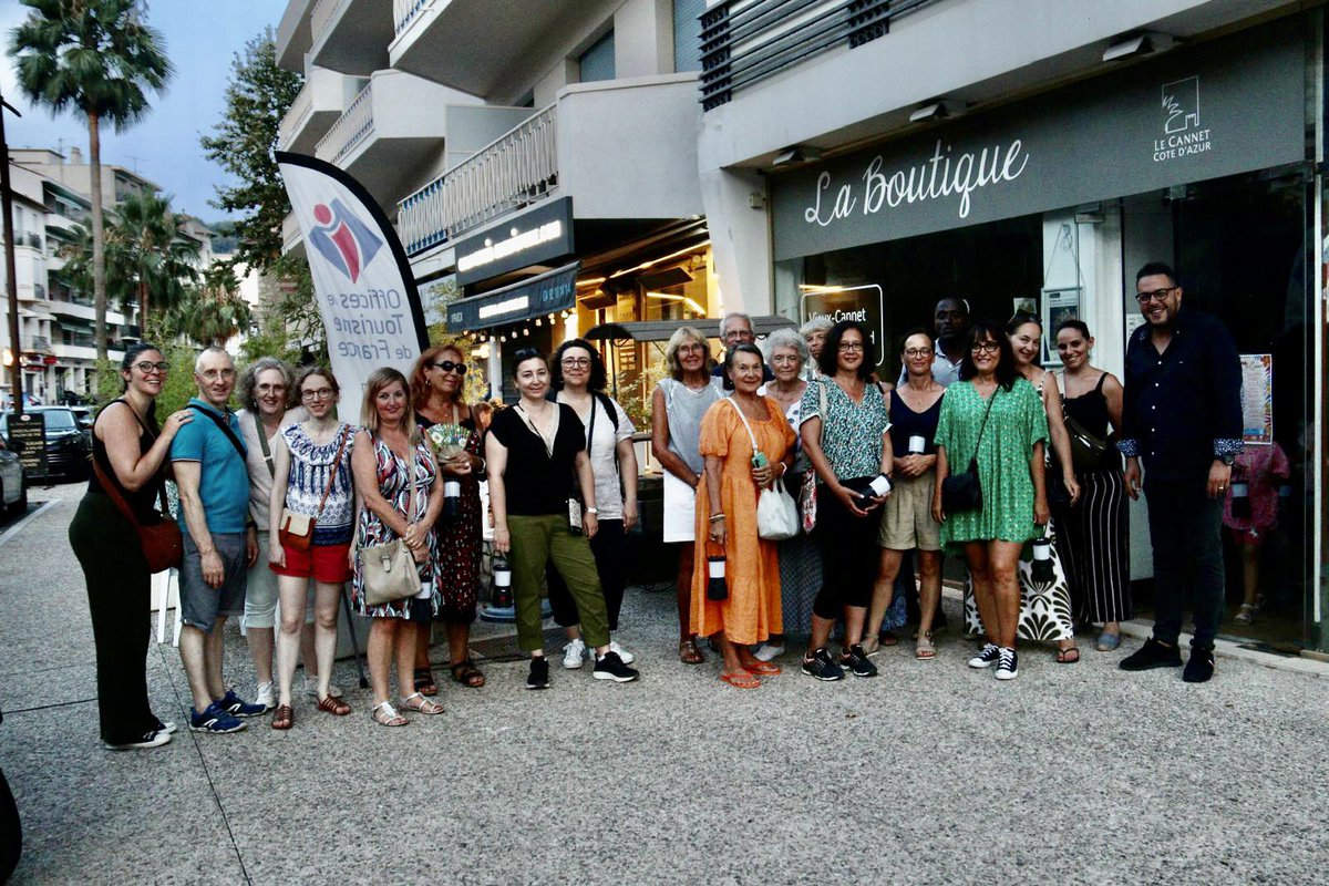 LeCannetVille's tweet image. #LeCannet #visiteguidee 
Belle visite à la lanterne ce soir  
Proposée par l’Office de Tourisme - Le Cannet Côte d'Azur