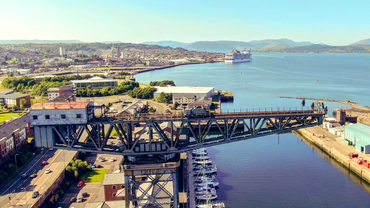 EyeintheskyGla's tweet photo. Scrapheaps, Landmarks or Tourist Attractions #finnieston #whiteinch #clydebank #greenock #titans #cranes #clydeside #riverclyde #history #shipbuilding #IndustryNews #construction #cantilever #rustbuckets https://t.co/j3lgdvX4zs