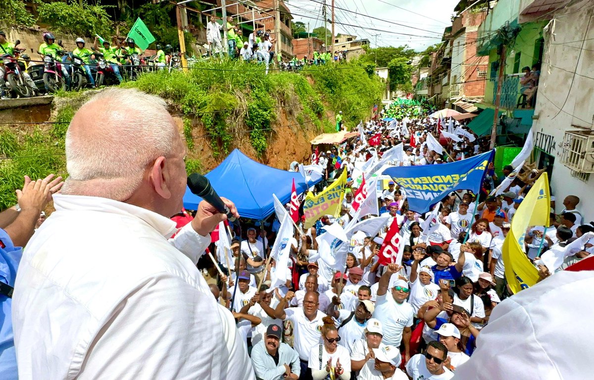 adbernabe's tweet photo. Desde #AcciónDemocratica agradecemos al pueblo venezolano por la confianza depositada en el partido del pueblo en las elecciones presidenciales del 28 de julio.

Ese tercer lugar, nos compromete a seguir luchando por buscar soluciones para que los venezolanos volvamos a vivir mejor.

Seguimos, #ManosALaObra 🏳️