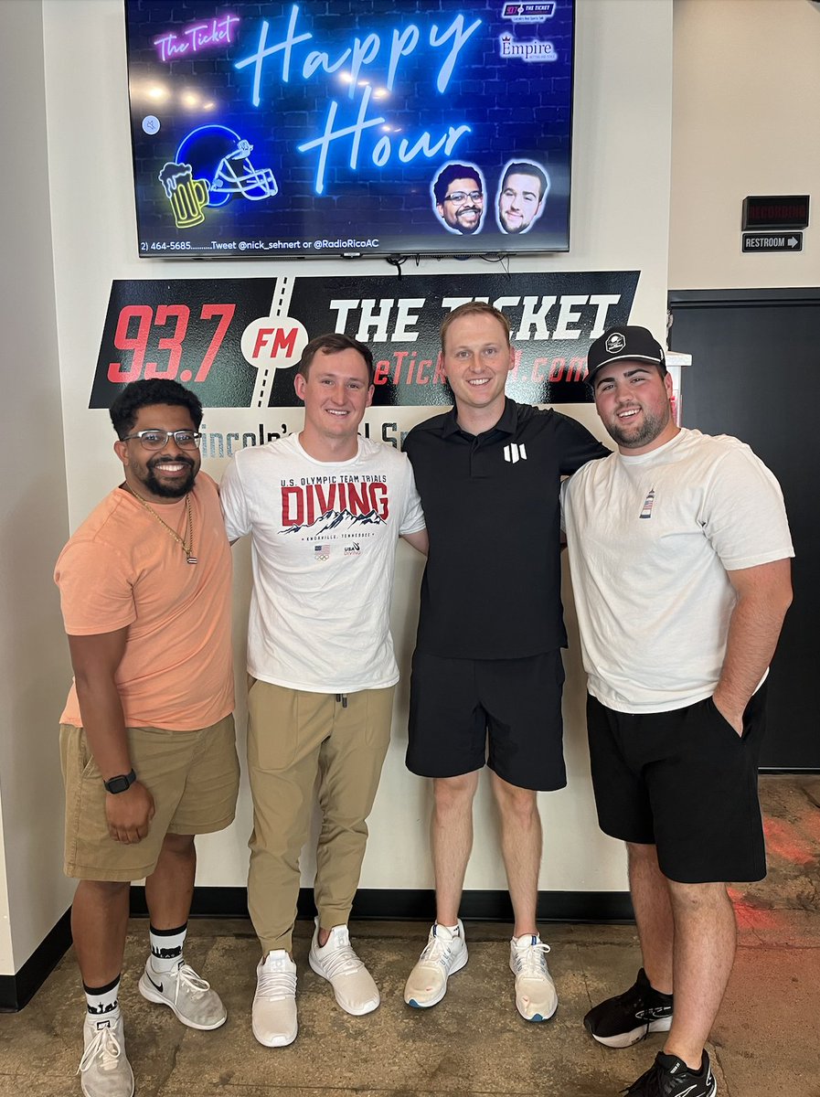 🔙 Flashback

Thank you to <a href="/937TheTicket/">93.7 The Ticket</a> for letting Tuck and I crash the show - and this time we recorded LIVE from the studio!

Nick, Rico &amp; Bella know how to hold it down. This was easily my favorite conversation we've had on #NIL &amp; college sports!

🎧: open.spotify.com/episode/1tGIFb…