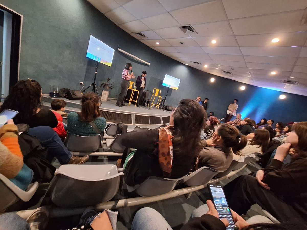 PublicitariasC's tweet photo. Así  pasó el Ciclo de Charlas: El Buen Diseño es Diseño Universal 💫

🌈 Diseño y Comunicación con Perspectiva de Género y Diversidad 

Gracias al equipo de @CulturaMuni y a quiénes se acercaron a acompañarnos 🫂 https://t.co/eebkCCSjTL
