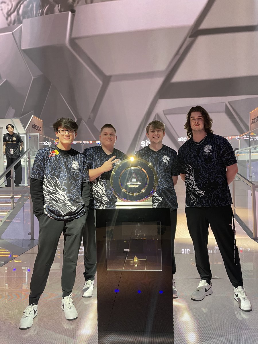 iiTzTimmy tweet media