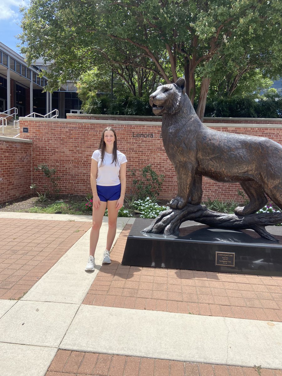 Lauren Stein (@laurengstein) on Twitter photo Big thank you to <a href="/trinityxctf/">Trinity University XC/TF</a> Coach Marcus Whitehead for a great day touring the beautiful campus of Trinity University.
#throwstuff Big thank you to <a href="/trinityxctf/">Trinity University XC/TF</a> Coach Marcus Whitehead for a great day touring the beautiful campus of Trinity University.
#throwstuff