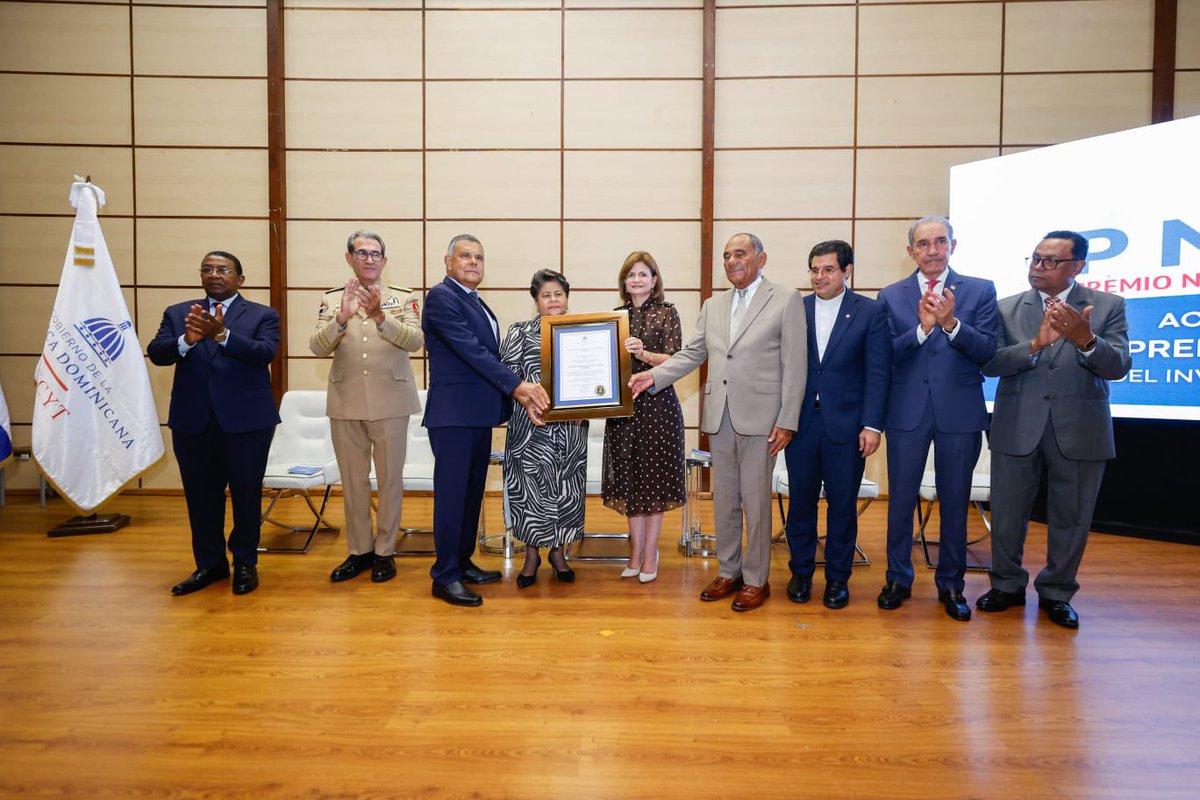 PUCMM's tweet photo. #OrgulloPUCMM💙

Celebramos el reconocimiento de nuestros investigadores en el Premio Nacional de Ciencias 2024 del @mescyt.

👉Entérate de más https://t.co/wUhzsRxbma https://t.co/wFSlSw2F8y