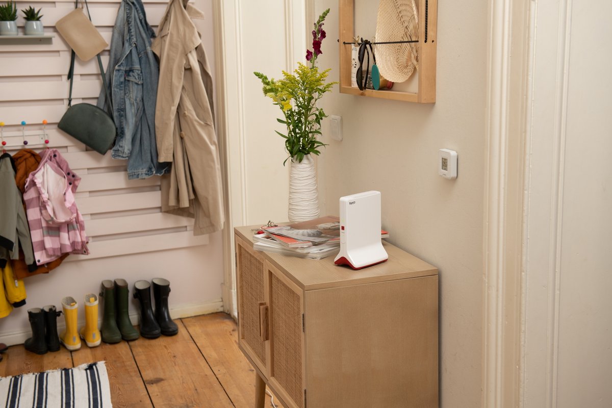 CLEVOComputer's tweet image. Erleben Sie maximale WLAN-Leistung mit dem FRITZ!Repeater 6000! 🚀 Bis zu 6.000 MBit/s Datendurchsatz und erweiterte Reichweite für perfekte Abdeckung. 🌐🏠

📍#Korschenbroich und Umgebung, jetzt verbessern!

clevo-computer.com/de/detail/inde…

#WiFi6 #FRITZRepeater #HighSpeedInternet #WLAN…