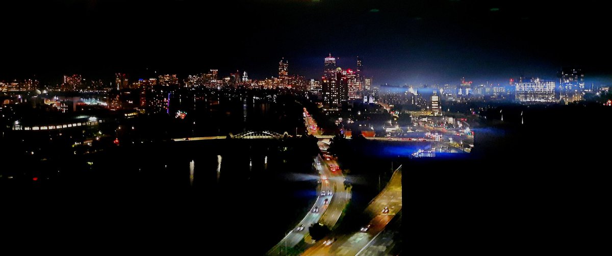 Alicia Kendall 🪐 (@alicia_k_astro) on Twitter photo Thank you to the organisers of <a href="/TessSciCon3/">TESS Science Conference III</a>! What a jam packed week! 🛰
(📍18th floor of the dorms) Thank you to the organisers of <a href="/TessSciCon3/">TESS Science Conference III</a>! What a jam packed week! 🛰
(📍18th floor of the dorms)