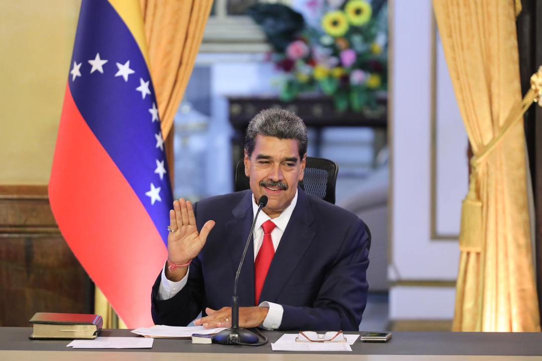 MPPIPNVEN's tweet image. #EsNoticia 🗞️ ||  Este viernes #2Ago, el Presidente Nicolás Maduro ofreció declaraciones a la prensa nacional e internacional desde el Palacio de Miraflores, luego de comparecer ante la Sala Electoral del Tribunal Supremo de Justicia (TSJ).

Durante su intervención, el Presidente…