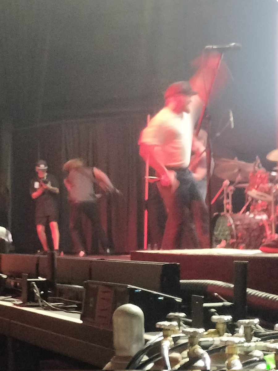 DredheadJoker's tweet photo. Good times at in this moment concert https://t.co/okIO7tL2rF