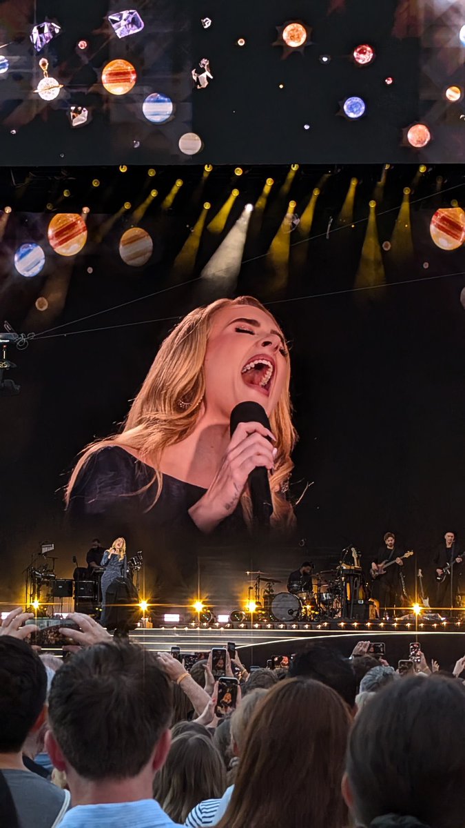 Adele Spain tweet media
