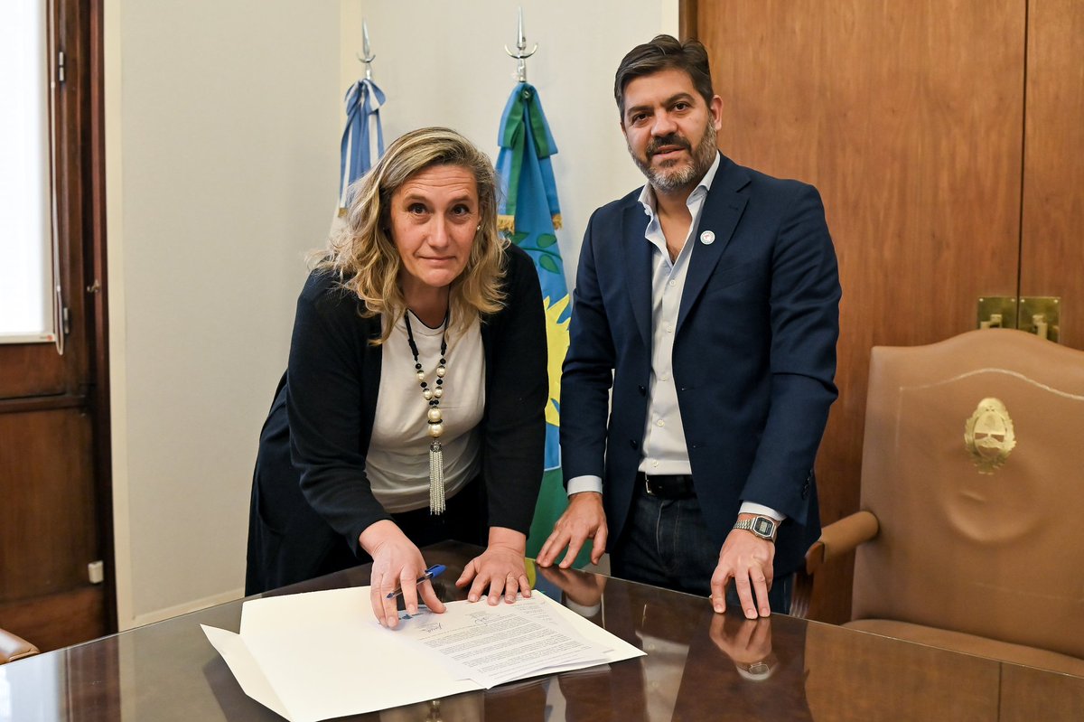 Carli Bianco tweet media