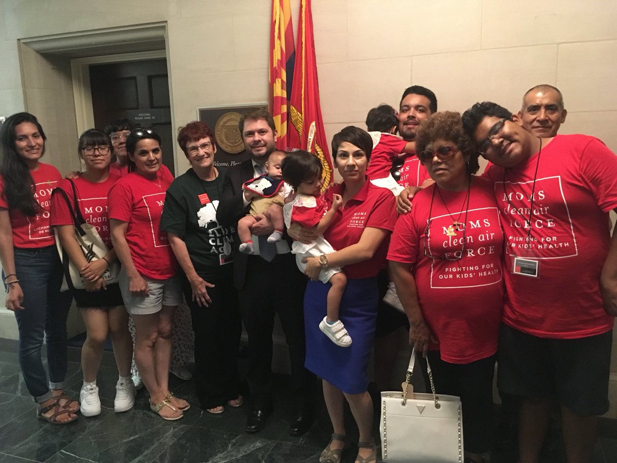 Another great picture. The Az team. Thank you ⁦@RepRubenGallego⁩