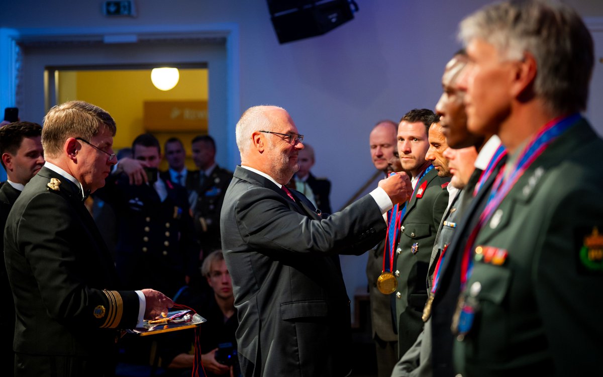 AlarKaris's tweet photo. Delighted to greet #CIOR reserve officers in #Estonia. Estonia has always & will always value highly our alliances & partners. International cooperation is what makes strong. It helps us defend with strength & deter with conviction. Your security is also our security. https://t.co/FWIlHFblq2