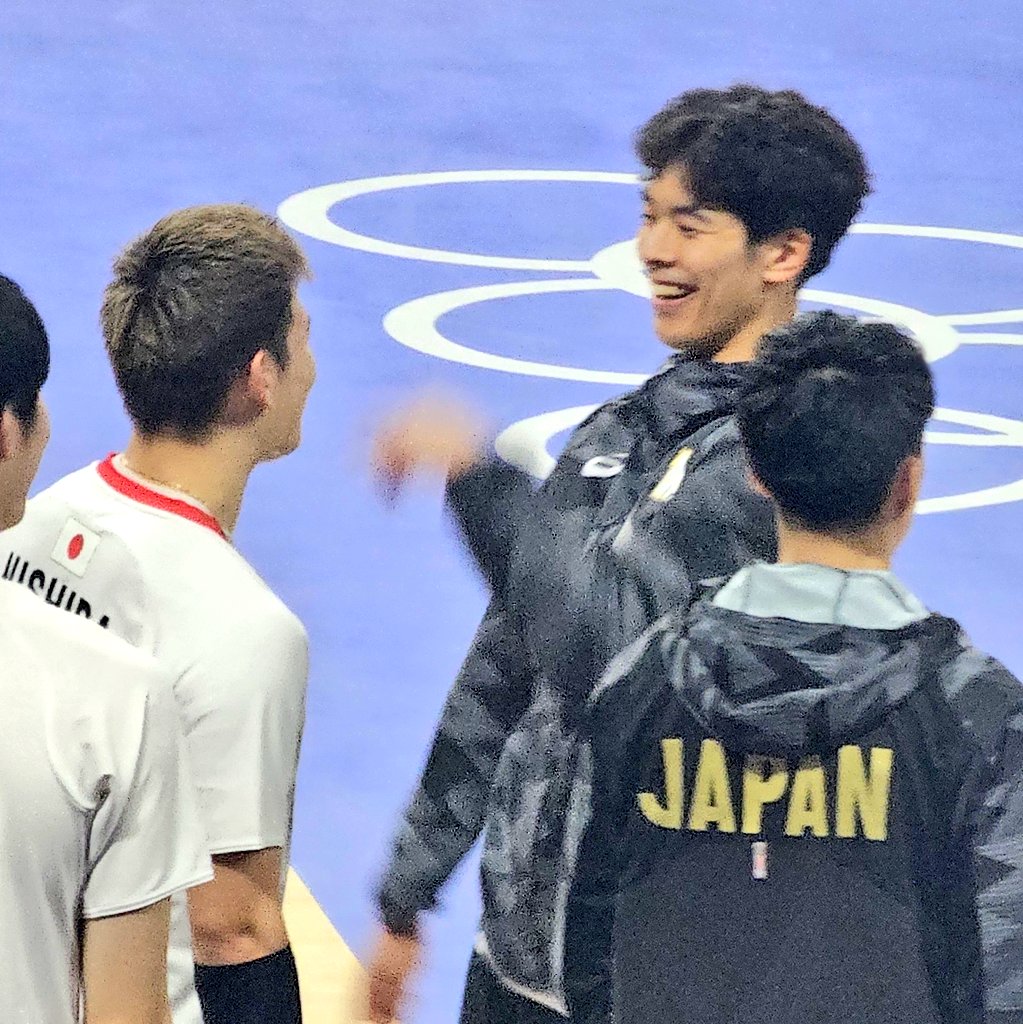 VeroSP13's tweet photo. The way Kento always shows his most beautiful smile to Yuji 😊 https://t.co/XcuPNvH8Z5