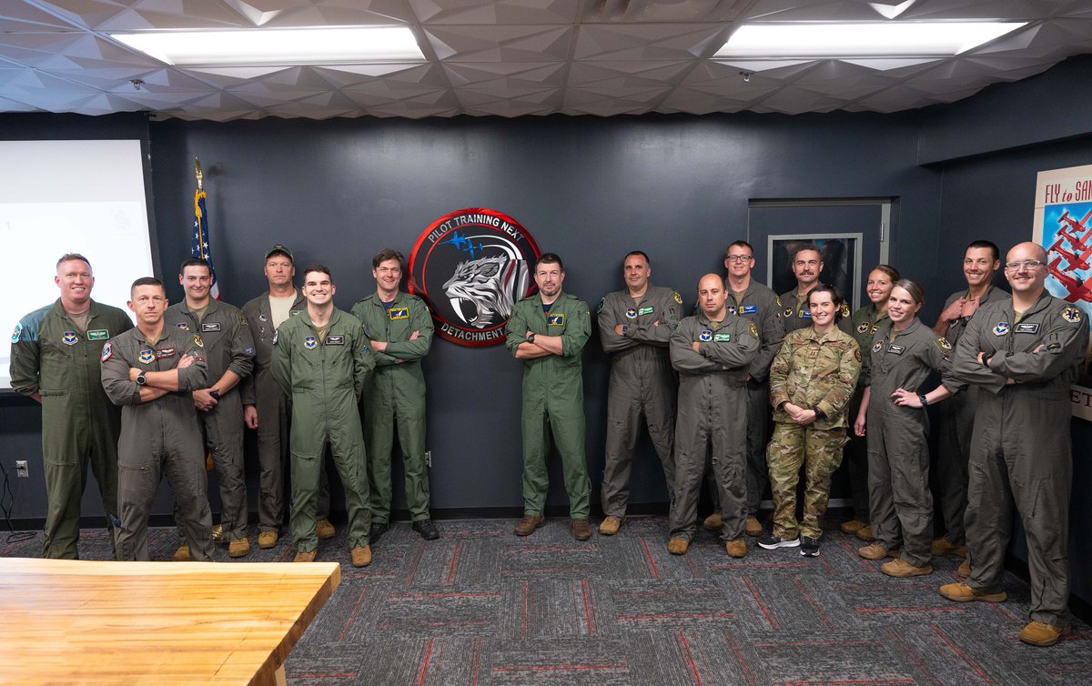 AETCommand's tweet photo. 🇬🇧✈️ Strengthening Global #FlyingTraining Ties 🇺🇸
Detachment 24 welcomed RAF Squadron Leaders Alun Pepper and Andrew Mack to @JBSA_Official-Randolph for Enhanced Instructor Training Course, focusing on advanced instructional techniques, psychological skills, and motivation. https://t.co/0hbMMhTTnt