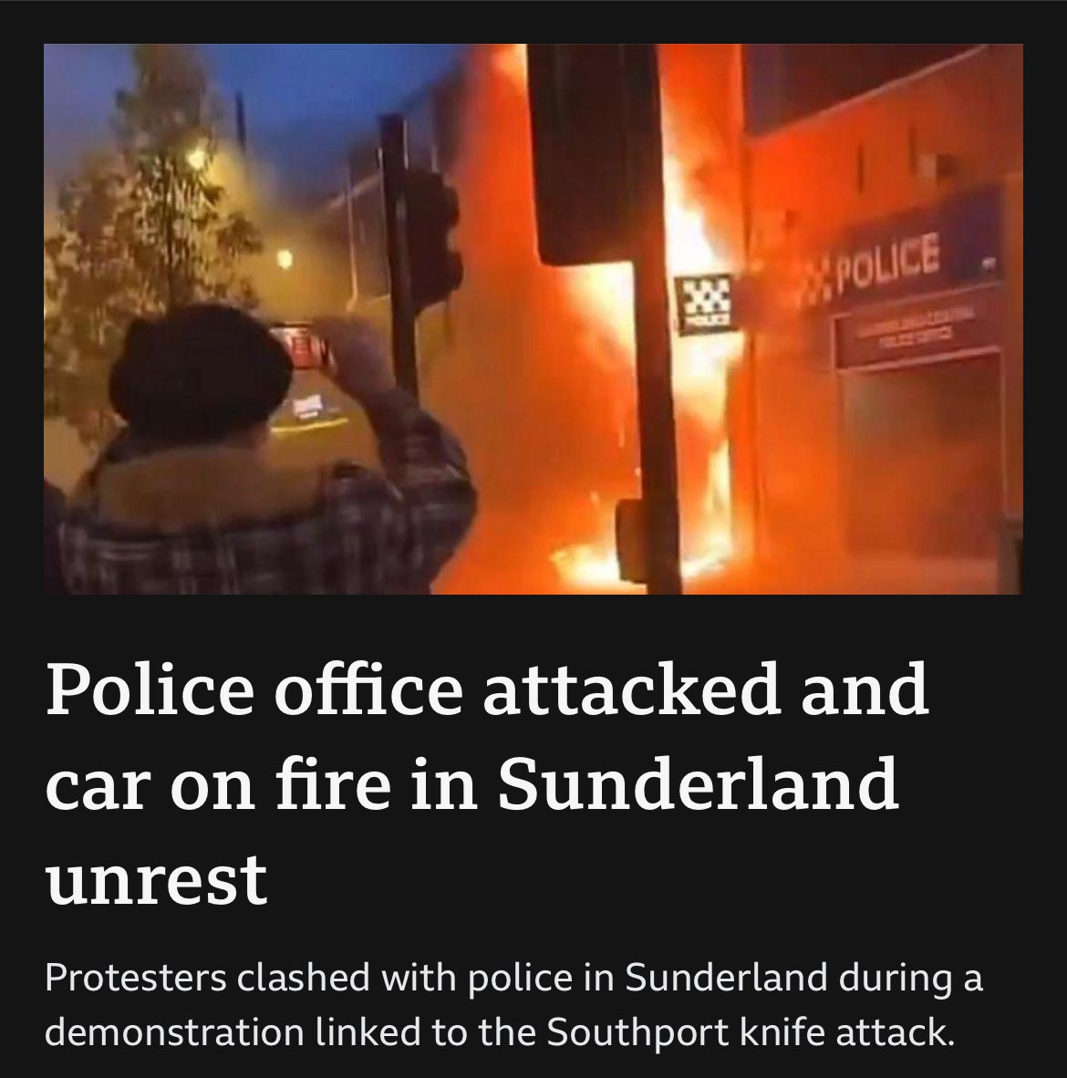 BenRogers223's tweet photo. Hey @BBCNews, they aren’t protesters, they’re far right thugs #riots https://t.co/dNebcGT95B