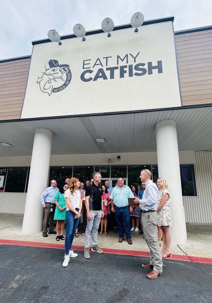 Arkansas Department of Agriculture (@ardeptofagricul) on Twitter photo 📢Governor Sanders has proclaimed August as Catfish Month in Arkansas!
📸 Check out Secretary Wes Ward presenting the Catfish Month proclamation to Travis and Jessica Hester of <a href="/EatMyCatfish/">Eatmycatfish.com</a>.
View proclamation: agriculture.arkansas.gov/wp-content/upl…
#ArkansasCatfish #CatfishMonthinArkansas 📢Governor Sanders has proclaimed August as Catfish Month in Arkansas!
📸 Check out Secretary Wes Ward presenting the Catfish Month proclamation to Travis and Jessica Hester of <a href="/EatMyCatfish/">Eatmycatfish.com</a>.
View proclamation: agriculture.arkansas.gov/wp-content/upl…
#ArkansasCatfish #CatfishMonthinArkansas