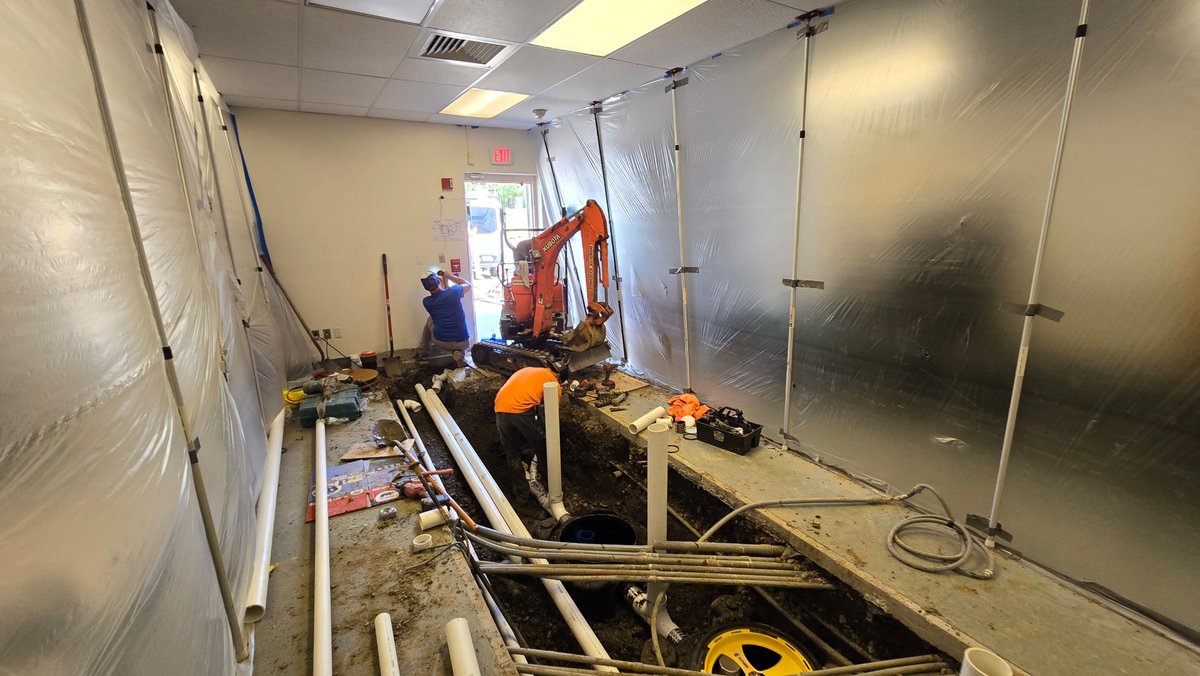 Here's an updated photo of the kitchen repair project at Findley Elementary School. Thanks to the 2022 Bond, crews are hard at work this summer to complete the renovations.

#BelongBelieveAchieve
#BSDbond