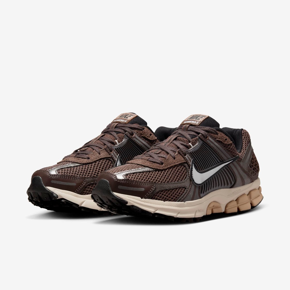 KicksFinder's tweet image. Ad: ICYMI, the W Nike Zoom Vomero 5 "Light Orewood/Baroque Brown" dropped today via FTL/CH

FTL bit.ly/3YqWkMv
CH bit.ly/4cavjQR