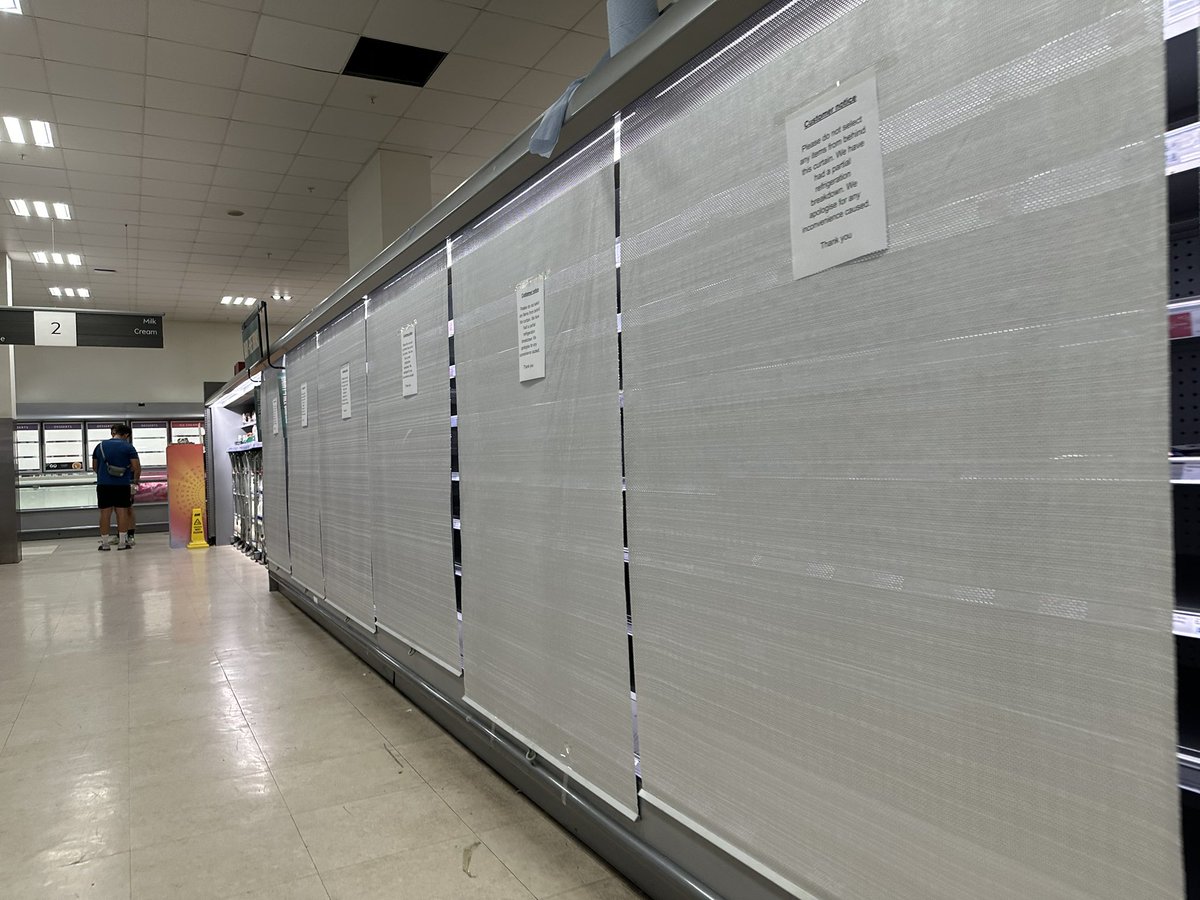 ChrisWapping's tweet image. This happens every year @waitrose. Every year. A couple of days of 28°C outside and Waitrose St Katharine Docks chilled and frozen food cabinets are unable to cope. Every. Year. This branch desperately needs investment. And fix the leaky roof too.