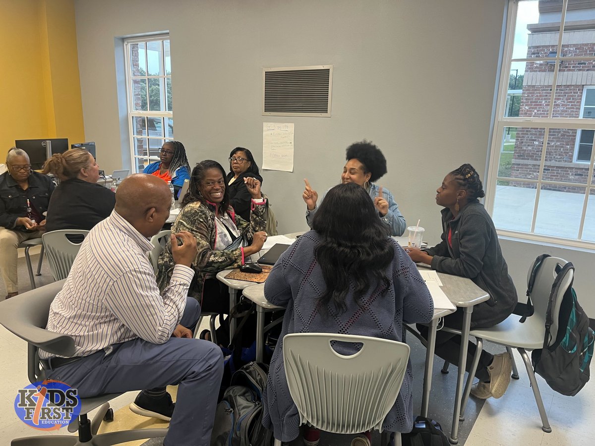 K1Education's tweet photo. Today's #FridayFocus: EnVision 💥
With #ongoingsupport from #KidsFirst coach Dawn Lampkin, second and third-grade teachers in Natchez-Adams SD actively onboard enVision for the upcoming school year. #KidsFirstAlways #HappyToBeHere https://t.co/SymBL7AlKW