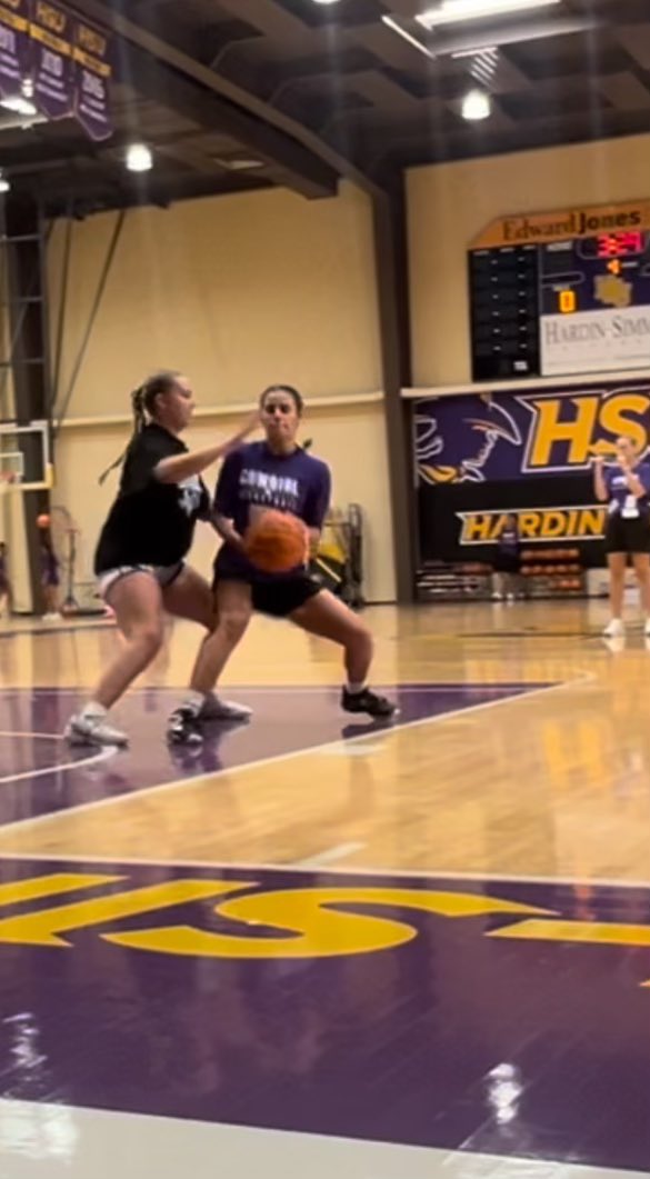 Another visit out west! <a href="/kenedi_smart/">kenedi smart</a>  playing ball! 🏀 💜💛