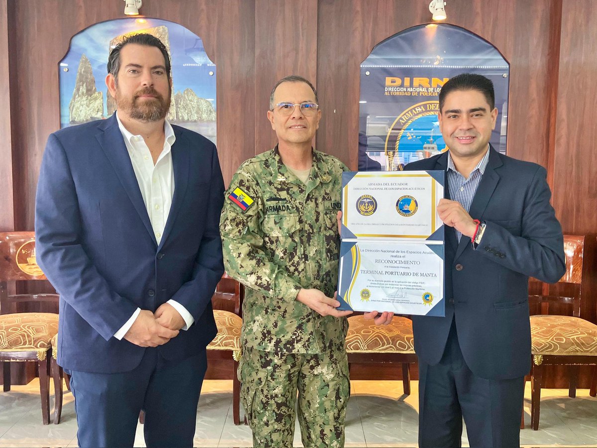 Terminal Portuario Manta tweet media