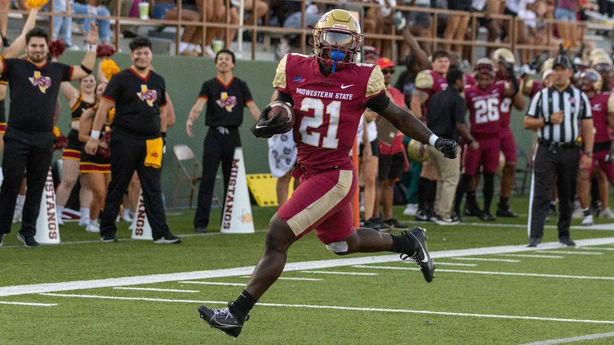 Chavarius “Showboat” Garrett (@cgdarreon) on Twitter photo Blessed to receive an offer from Midwestern State University 🤘🏽❤️#GoMustangs <a href="/coachfrazierMSU/">Coach Blake Frazier</a> <a href="/JUCOFFrenzy/">JUCO Football Frenzy</a> Blessed to receive an offer from Midwestern State University 🤘🏽❤️#GoMustangs <a href="/coachfrazierMSU/">Coach Blake Frazier</a> <a href="/JUCOFFrenzy/">JUCO Football Frenzy</a>