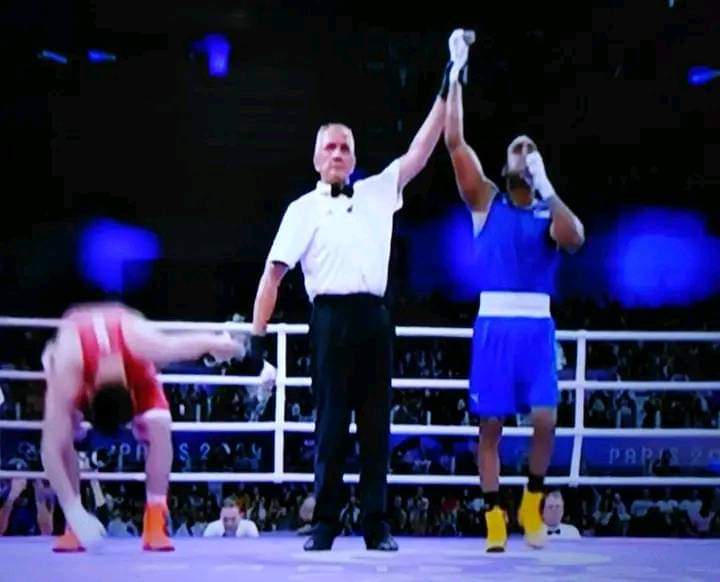 Victoriaaaaaaa de nuestro campeón 🏆 ARLEN LÓPEZ en su tercera pelea en estos JuegosOlimpicos.  
#CubaInspira 
#Paris2024
#TierraDeCampeones
#CubaEnModoVictoria
#JuntosPodemosMas