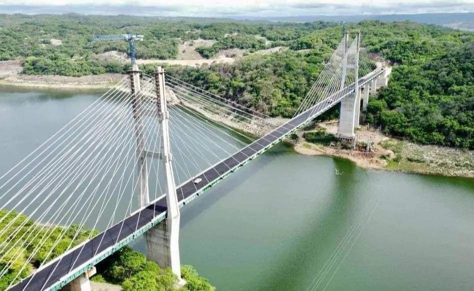 Mi reconocimiento a nuestra futura presidenta, la doctora Claudia Sheinbaum Pardo <a href="/Claudiashein/">Claudia Sheinbaum Pardo</a>, nuestro presidente Andrés Manuel López Obrador <a href="/lopezobrador_/">Andrés Manuel</a> y al gobernador Rutilio Escandón Cadenas <a href="/RutilioEscandon/">Rutilio Escandón</a> por la inauguración del puente “La Concordia”, obra que, sin