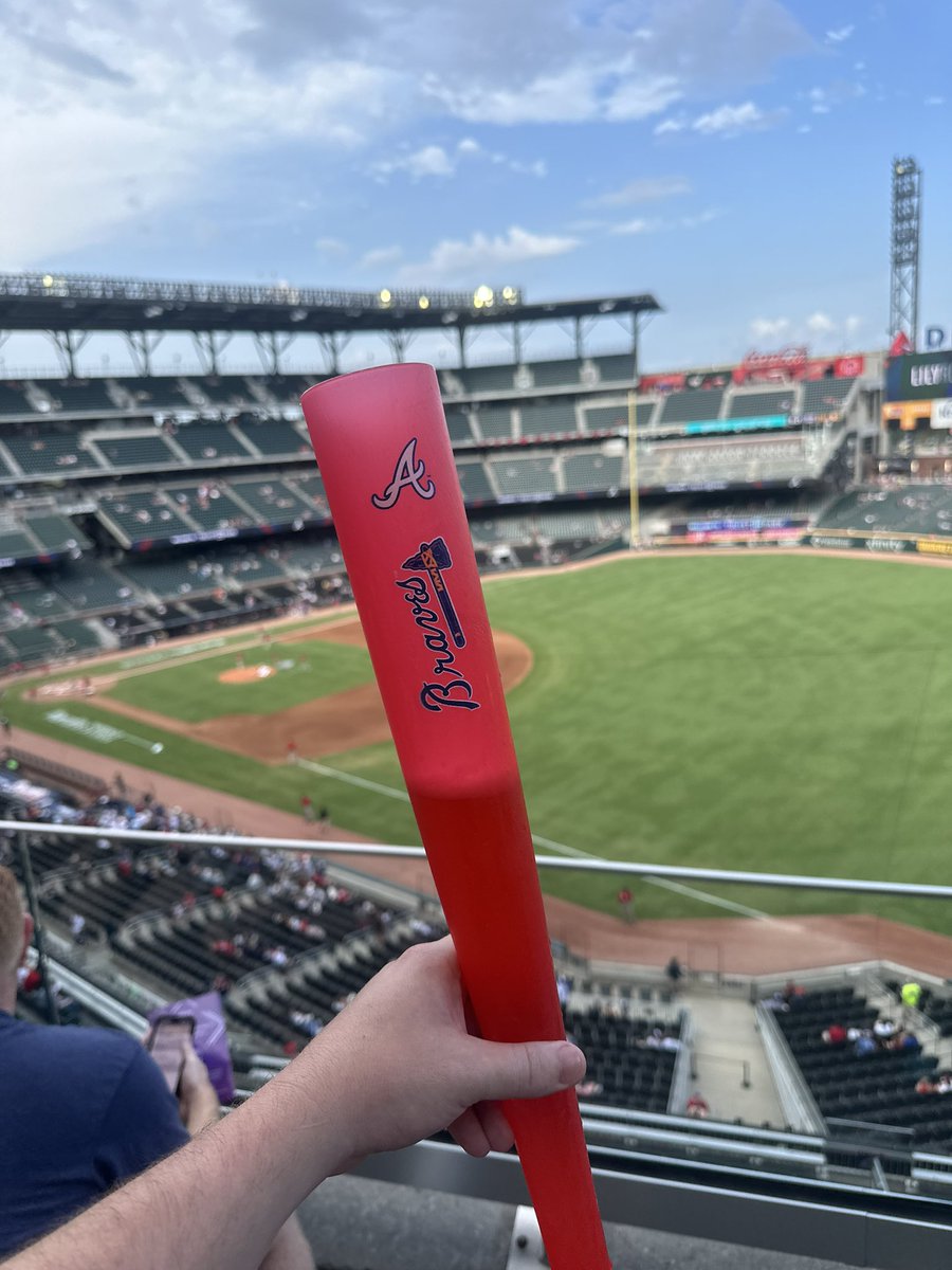 Drinking beer bats <a href="/Braves/">Atlanta Braves</a> <a href="/BlooperBraves/">Blooper</a>