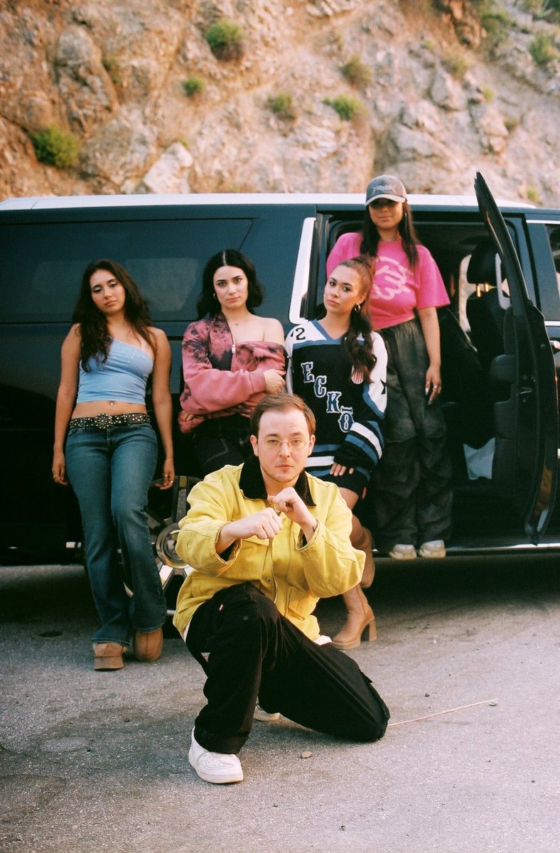 Some film I shot bts of fits I styled with <a href="/EckoUnltd/">Ecko Unltd.</a> for <a href="/glassface_/">𝕲𝖑𝖆𝖘𝖘𝖋𝖆𝖈𝖊 ꩜</a> Hall of Echoes Video