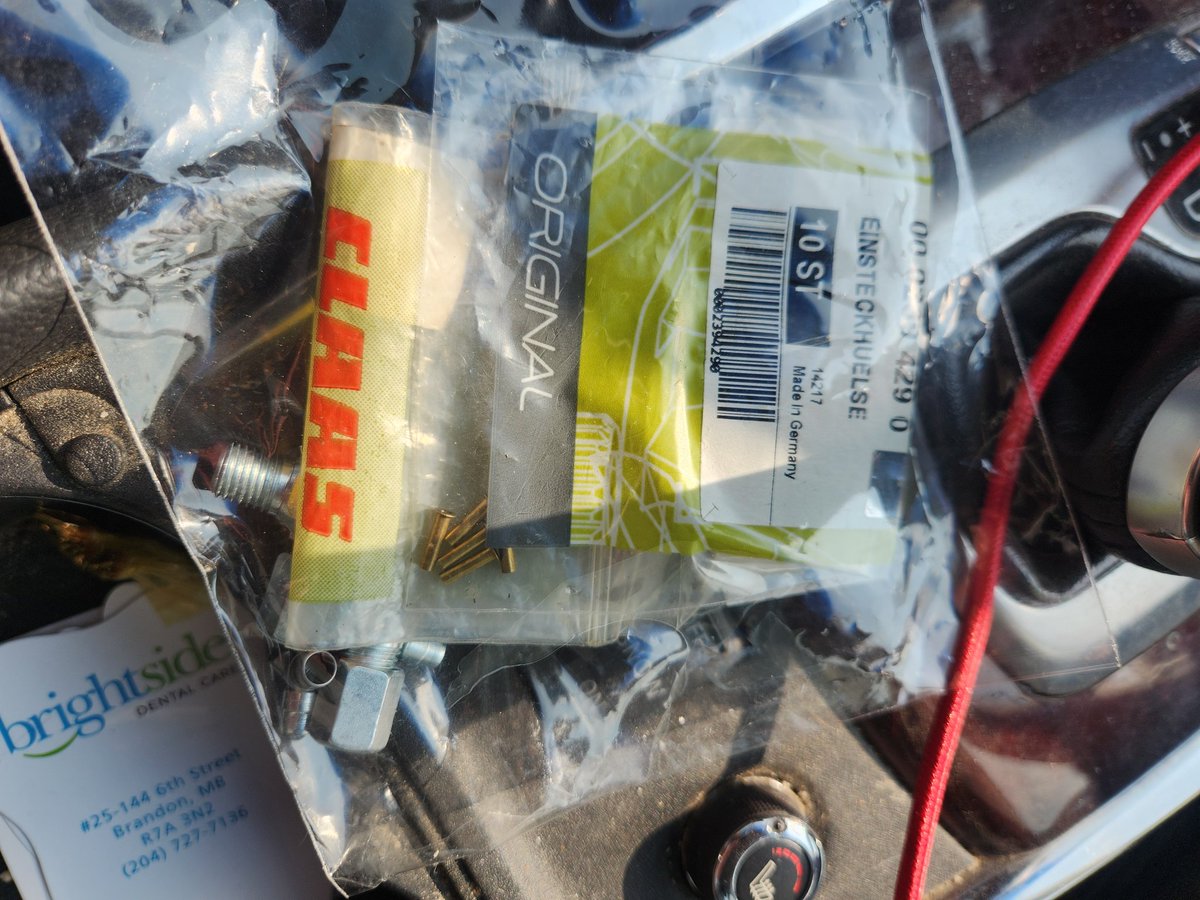 oli_joslin's tweet photo. Stuff in little baggies... and  at the price of them, baggies of white powder might be cheaper... https://t.co/DHXiWUbL0S