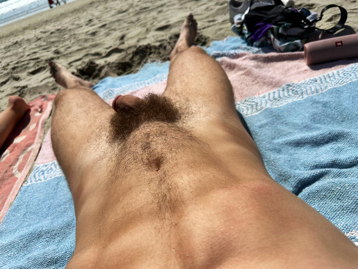 alexxxgrant21's tweet photo. Blacks beach 🏖️ https://t.co/kr3bWeveEV