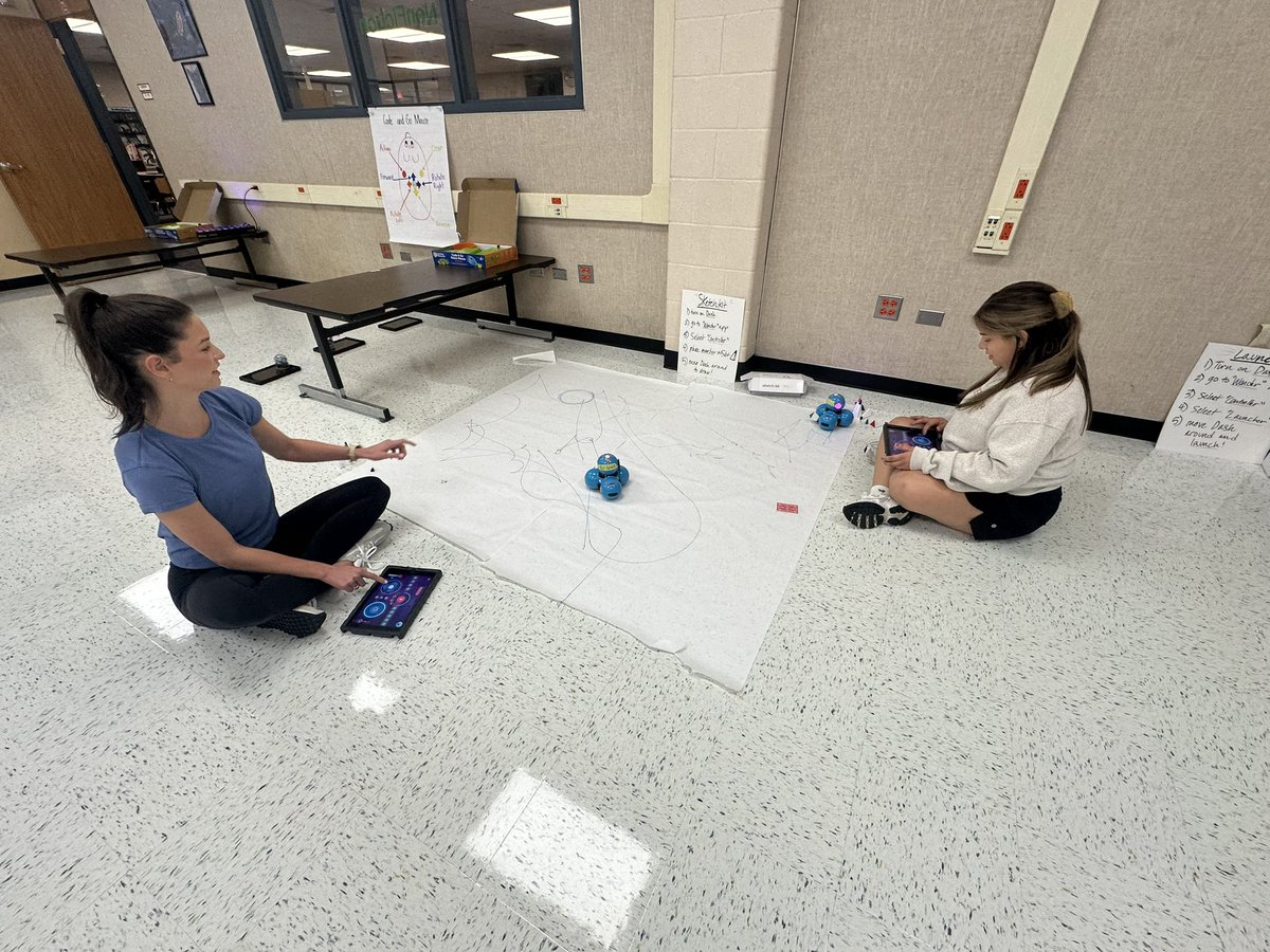 Bulldogs, Team building, and STEM-oh my! What fun ways to engage staff, as they discovered ways to engage our students! 🩷🩷🩷our <a href="/NISDFernandez/">Fernandez Elementary</a> teachers!!! 🐾<a href="/NISD/">Northside ISD</a> @WeGoPublic